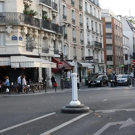 Cosy Parisien -rue St Charles - Near Beaugrenelle -tour Eiffel-ecole Cordon Bleu 75015 Bel Emplacement !! Appartamento Parigi
