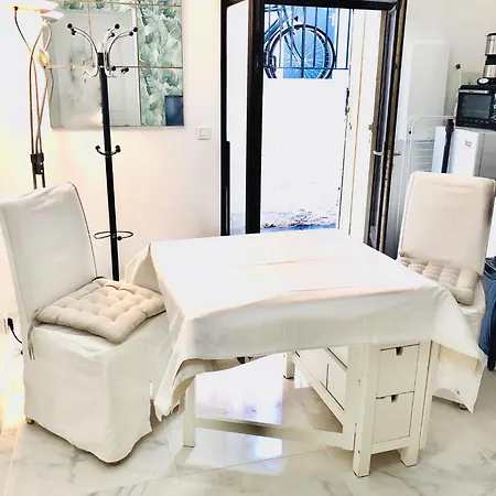 Cosy Parisien -rue St Charles - Near Beaugrenelle -tour Eiffel-ecole Cordon Bleu 75015 Bel Emplacement !! Appartamento Parigi
