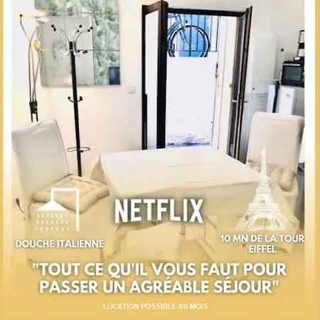 Cosy Parisien -rue St Charles - Near Beaugrenelle -tour Eiffel-ecole Cordon Bleu 75015 Bel Emplacement !! Appartamento Parigi