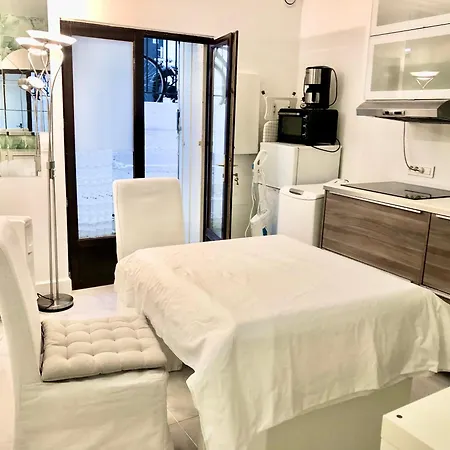 Appartamento Cosy Parisien -rue St Charles - Near Beaugrenelle -tour Eiffel-ecole Cordon Bleu 75015 Bel Emplacement !! *