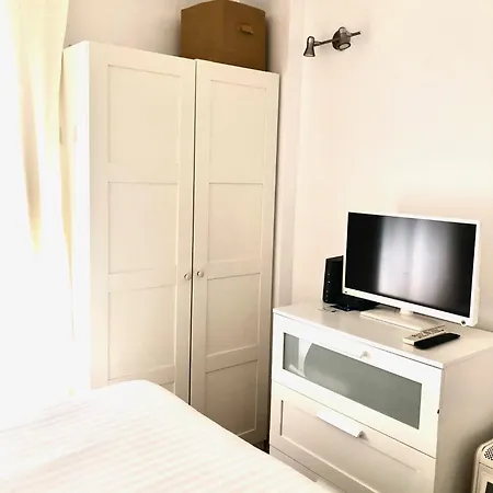 Appartamento Cosy Parisien -rue St Charles - Near Beaugrenelle -tour Eiffel-ecole Cordon Bleu 75015 Bel Emplacement !! Parigi