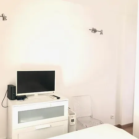 Cosy Parisien -rue St Charles - Near Beaugrenelle -tour Eiffel-ecole Cordon Bleu 75015 Bel Emplacement !! * Parigi